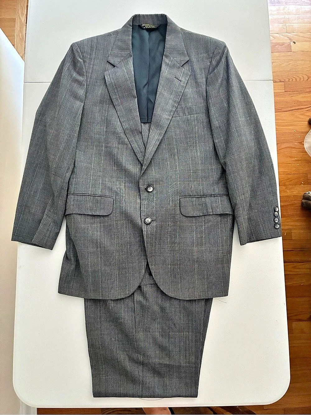 Pendleton Men's Gray Houndstooth Suit